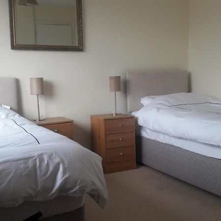 Budget Accommodation - Knocknacarra, กัลเวย์ ภายนอก รูปภาพ
