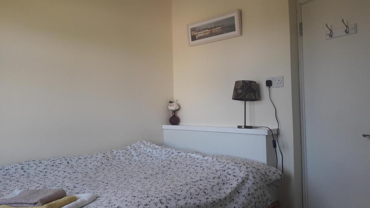 Budget Accommodation - Knocknacarra, กัลเวย์ ภายนอก รูปภาพ